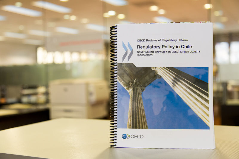 Ley Fácil y Ley Chile de la BCN son destacados por informe de la OCDE