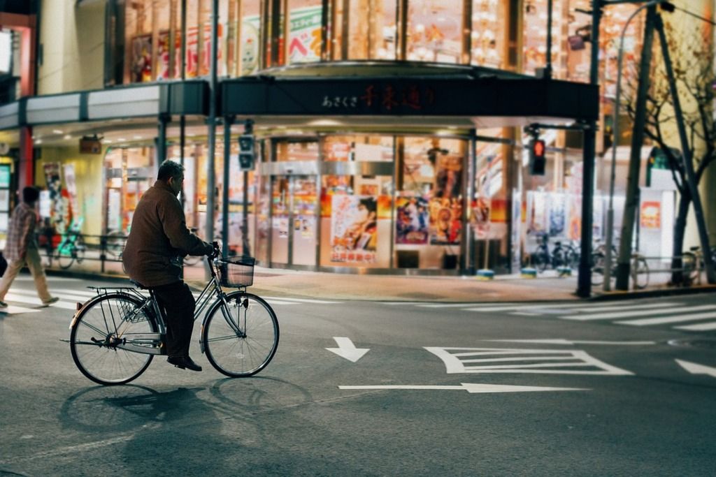 Ciclismo urbano en Tokio: respeto, inclusión y reglas claras